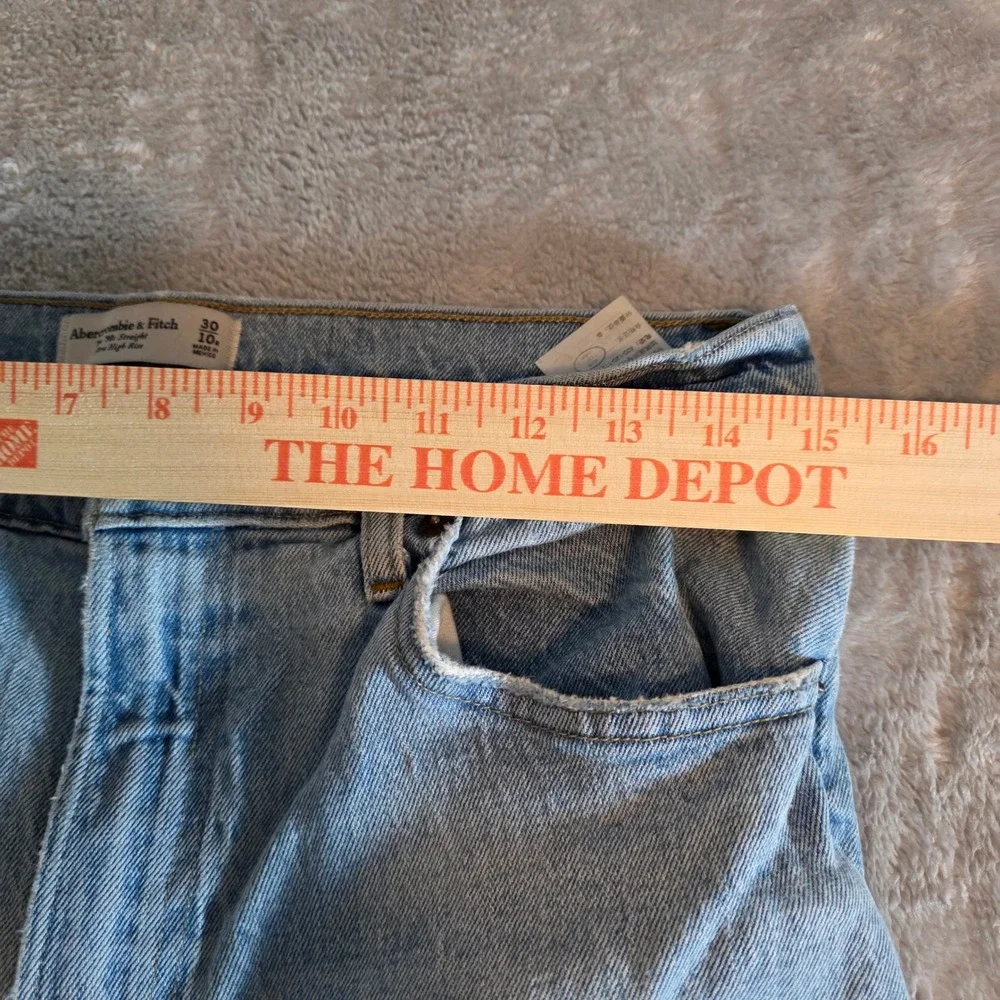 Abercrombie & Fitch Sz 30 10R The 90s Straight Ultra High Rise Distressed Jeans